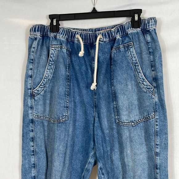 Pilcro Ultra High Rise Relaxed Pull On Jeans Size L Soft Elastic Waist EUC - Picture 5 of 16